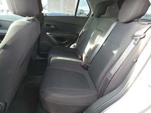 Used 2021 Chevrolet Trax LS w/ Tint and Cruise Package image 11