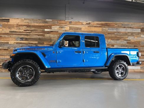 Used 2023 Jeep Gladiator Rubicon w/ LED Lighting Group AWD/4WD image 16