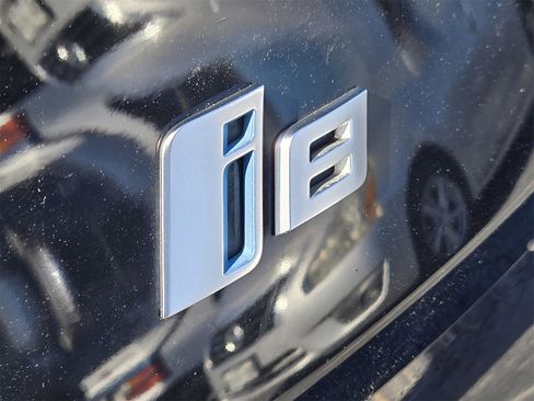 Used 2015 BMW i8 image 12