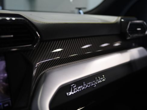 Used 2019 Lamborghini Urus AWD/4WD image 34