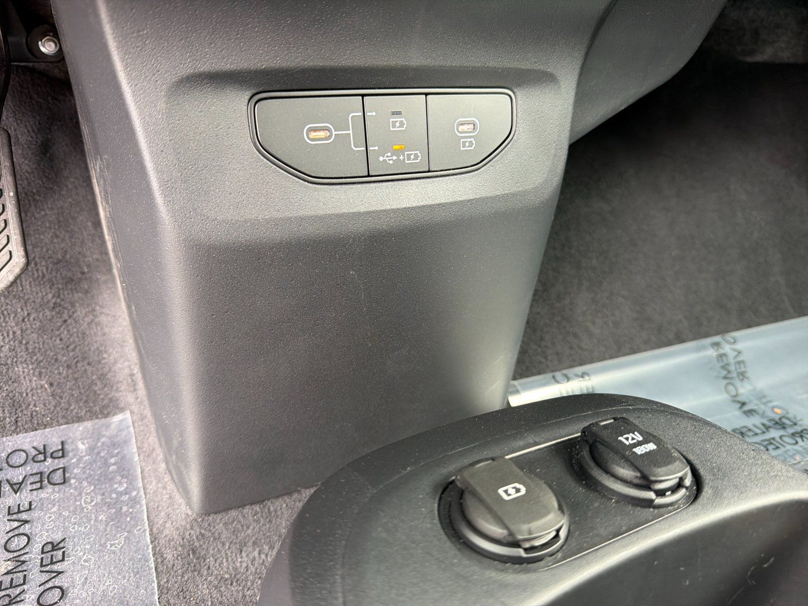 Used 2025 Kia EV6 Wind RWD image 42