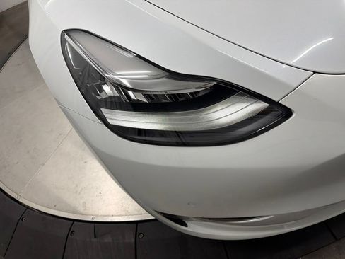 Used 2022 Tesla Model Y Long Range AWD/4WD image 10
