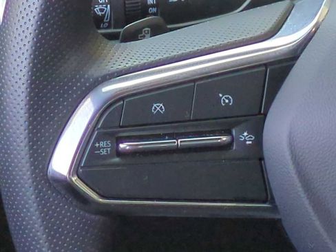 Used 2025 Chevrolet Blazer EV LT FWD image 15