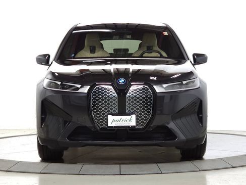 Used 2023 BMW iX xDrive50 w/ Premium Package AWD/4WD image 2