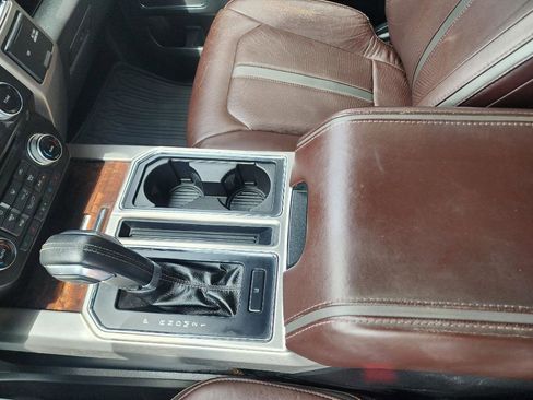 Used 2015 Ford F150 Platinum w/ Equipment Group 701A Luxury AWD/4WD image 20