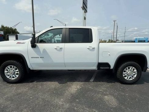 Used 2025 Chevrolet Silverado 2500 LT AWD/4WD image 5