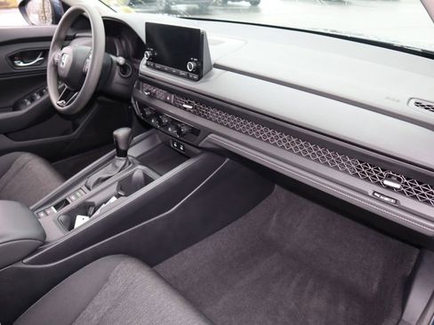 Used 2023 Honda Accord EX image 25