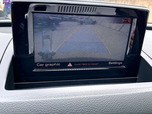 Used 2018 Audi Q3 2.0T Premium FWD image 29