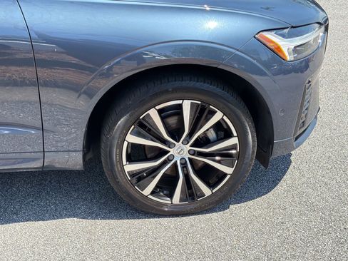 Used 2023 Volvo XC60 B5 Plus w/ Climate Package image 12