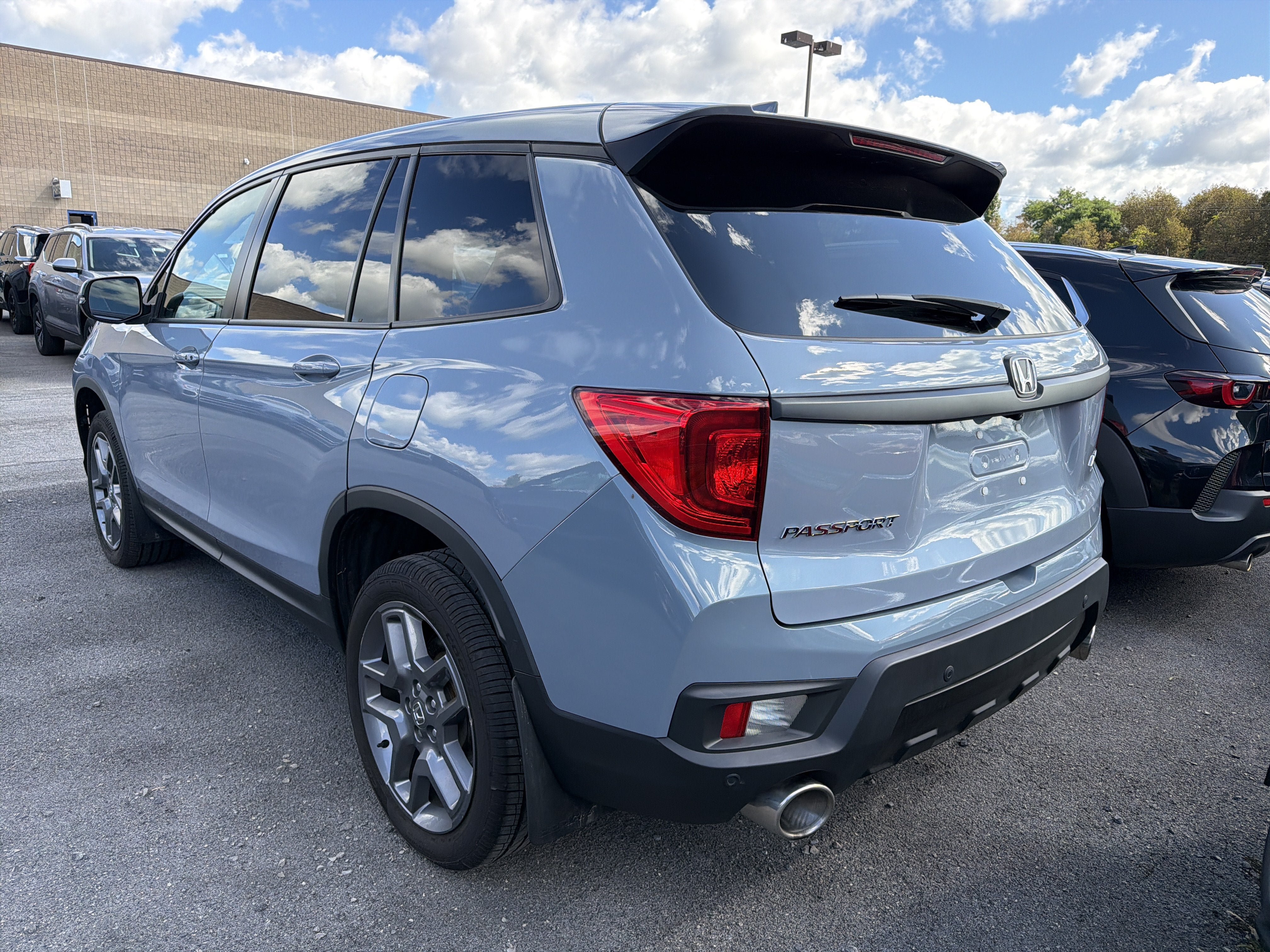 Used 2023 Honda Passport EX-L image 5