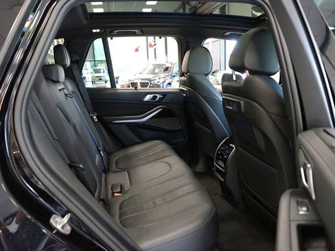 Used 2021 BMW X5 xDrive40i w/ Executive Package AWD/4WD image 15