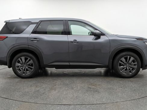 Used 2025 Nissan Pathfinder SV AWD/4WD image 11