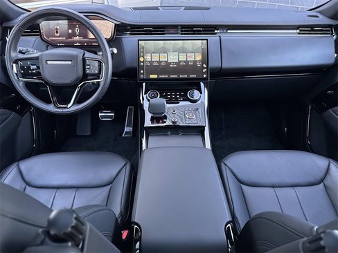 Used 2023 Land Rover Range Rover Sport SE Dynamic image 16
