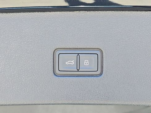 New 2026 Audi SQ8 Prestige AWD/4WD image 13