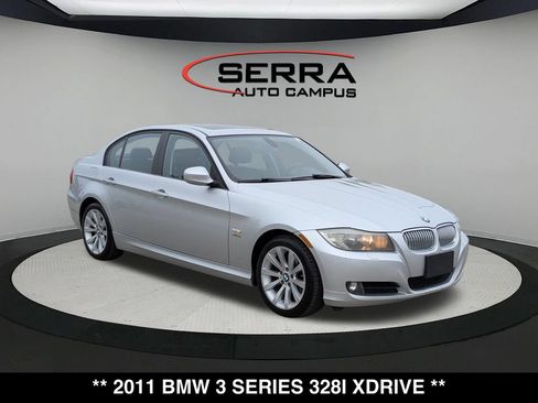Used 2011 BMW 328i xDrive Sedan AWD/4WD image 14