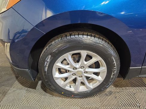 Used 2020 Chevrolet Equinox LT FWD image 18