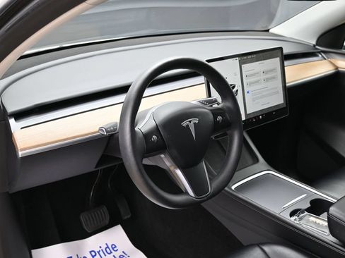 Used 2023 Tesla Model Y Long Range AWD/4WD image 12