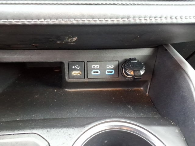 Used 2022 Toyota Highlander XLE FWD image 23