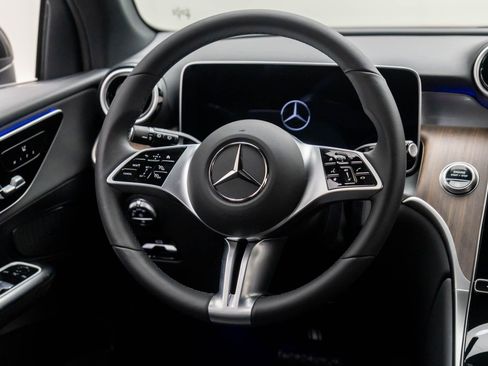 New 2025 Mercedes-Benz GLC 300 4MATIC image 11