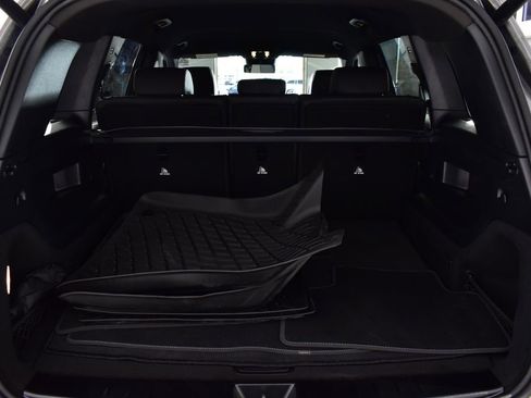 Certified 2025 Mercedes-Benz GLB 250 4MATIC image 32