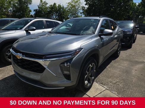 Used 2025 Chevrolet Trax LT w/ LT Convenience Package FWD image 1