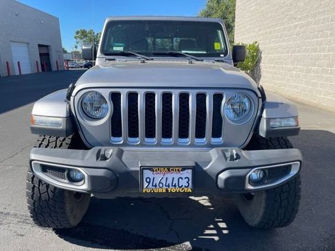 Used 2020 Jeep Gladiator Overland w/ Safety Group AWD/4WD image 2