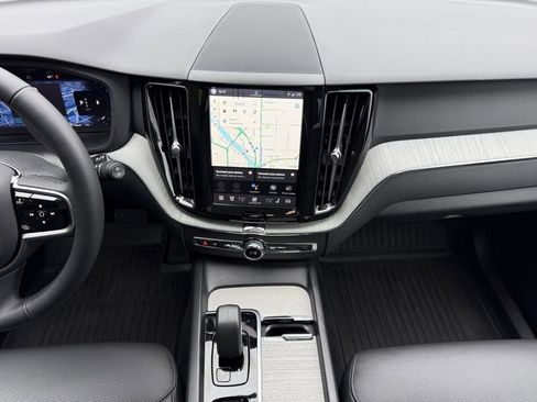 Used 2025 Volvo XC60 B5 Plus w/ Protection Package Premier image 20