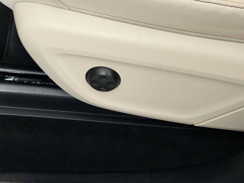 Used 2022 Mercedes-Benz GLE 350 4MATIC image 15