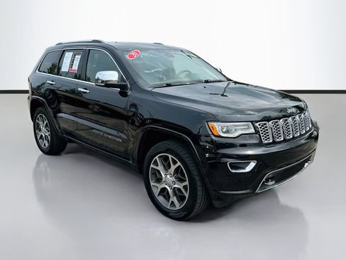 Used 2020 Jeep Grand Cherokee Overland AWD/4WD image 3