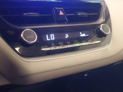 Used 2023 Toyota Corolla LE w/ LE Premium Package image 28