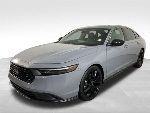 Used 2023 Honda Accord Sport image 4