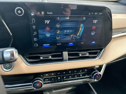 Used 2025 Chevrolet Equinox ACTIV w/ Safety and Technology Package image 19