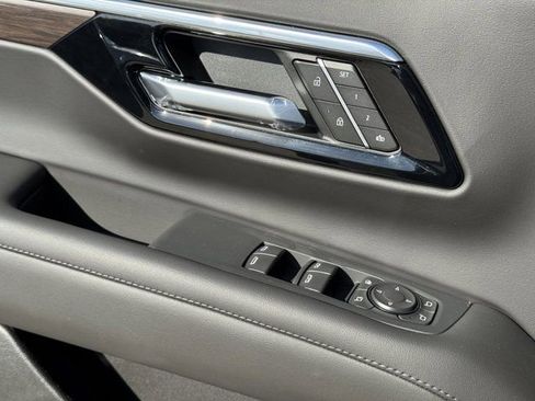 New 2026 Chevrolet Suburban LT w/ Comfort Package image 19