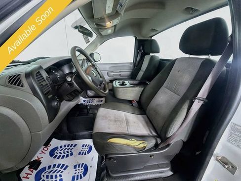 Used 2009 Chevrolet Silverado 1500 W/T w/ Skid Plate Package AWD/4WD image 18