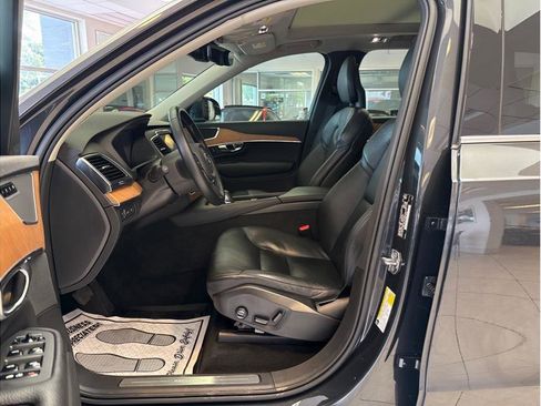 Used 2021 Volvo XC90 T8 Inscription Expression w/ Protection Package Premier AWD/4WD image 12