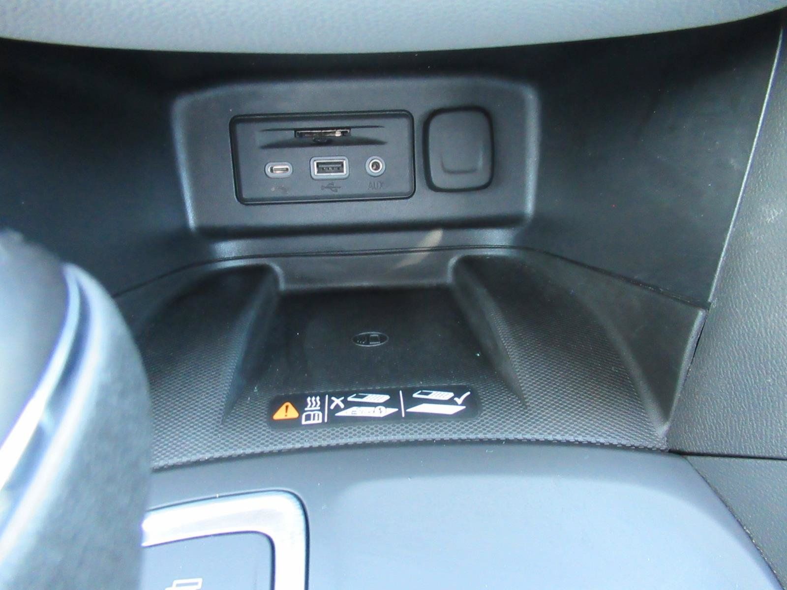Used 2020 Chevrolet Equinox Premier FWD image 28