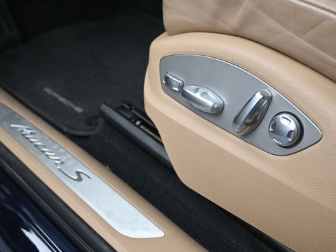 Used 2021 Porsche Macan S image 15