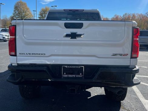 Used 2025 Chevrolet Silverado 2500 ZR2 w/ Technology Package image 20