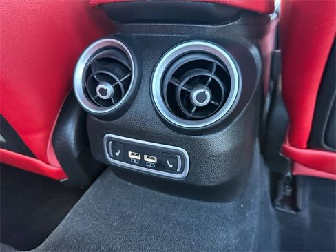 Used 2022 Alfa Romeo Giulia Veloce image 26