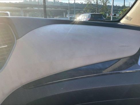 Used 2018 Hyundai Santa Fe SE image 13