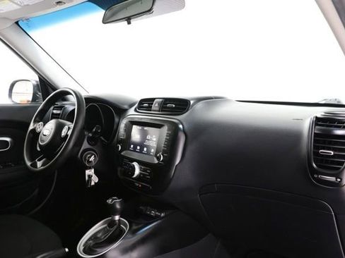 Used 2018 Kia Soul w/ Convenience Package FWD image 16