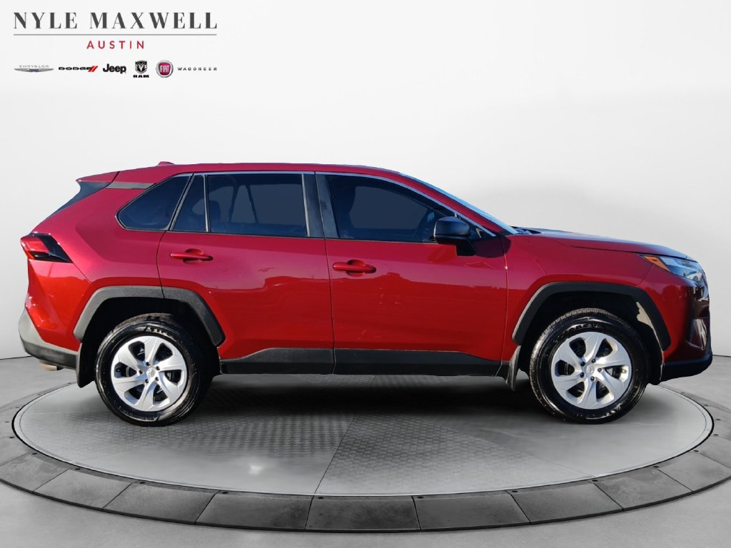 Used 2024 Toyota RAV4 LE FWD image 17