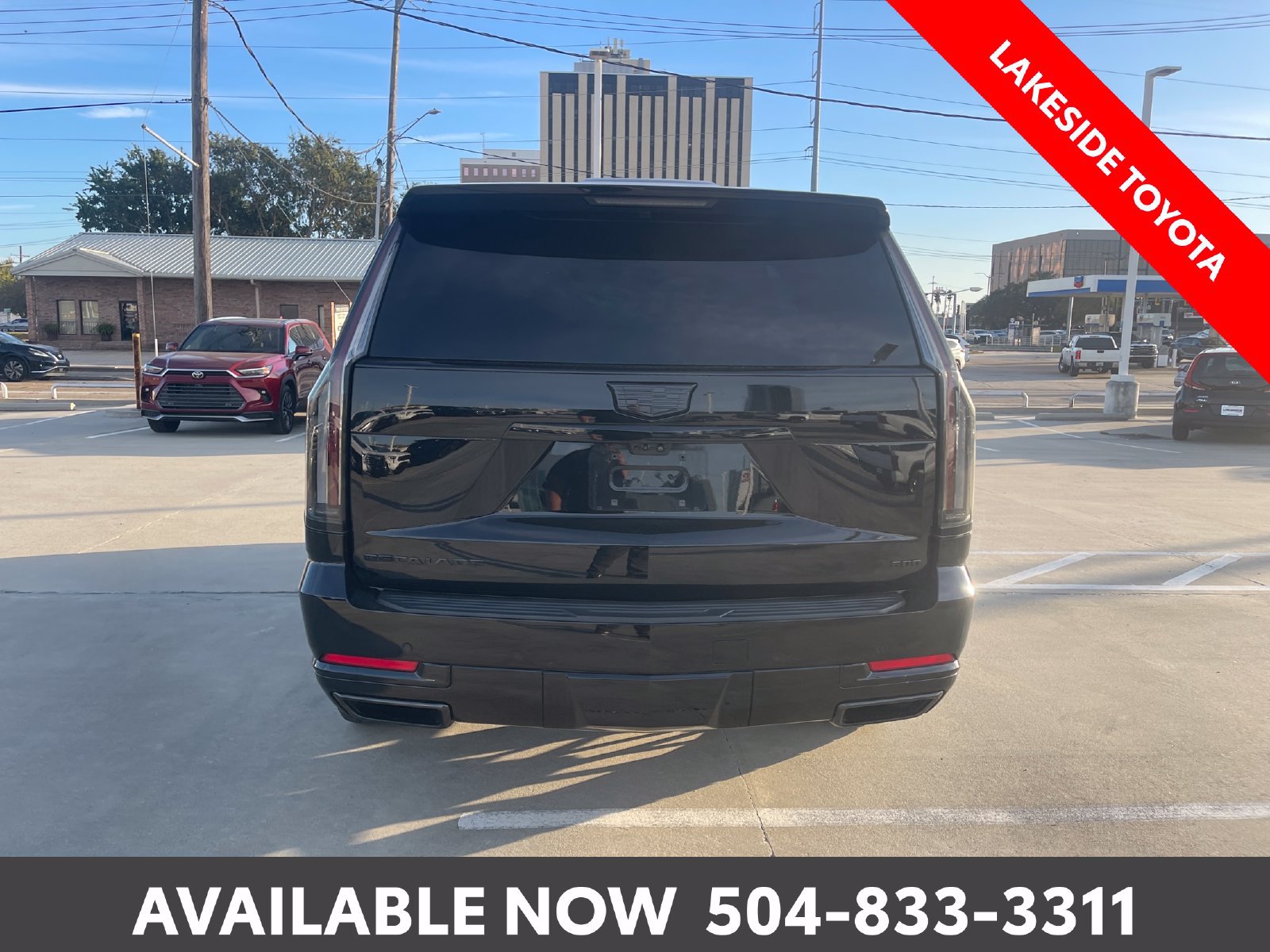 Used 2025 Cadillac Escalade Sport w/ LPO, Floor Liner Package AWD/4WD image 5