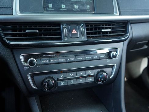 Used 2018 Kia Optima LX w/ 17" Alloy Wheels Package image 21