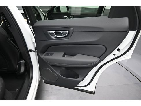New 2026 Volvo XC60 B5 Core AWD/4WD image 16
