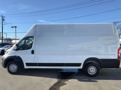 Used 2025 RAM ProMaster 3500 FWD image 4
