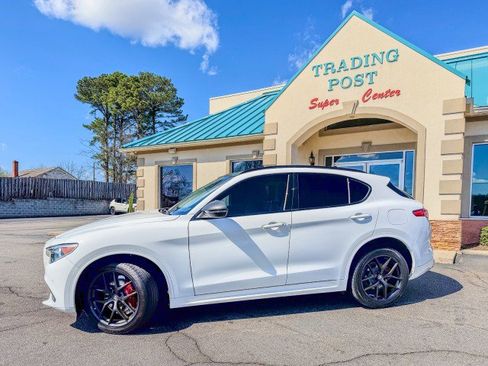 Used 2021 Alfa Romeo Stelvio Ti w/ Nero Edizione image 3