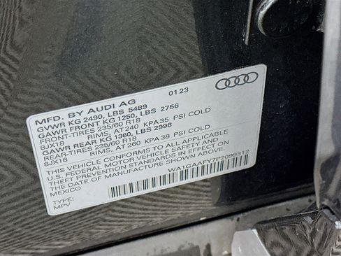 Used 2023 Audi Q5 2.0T Premium w/ Convenience Package AWD/4WD image 12