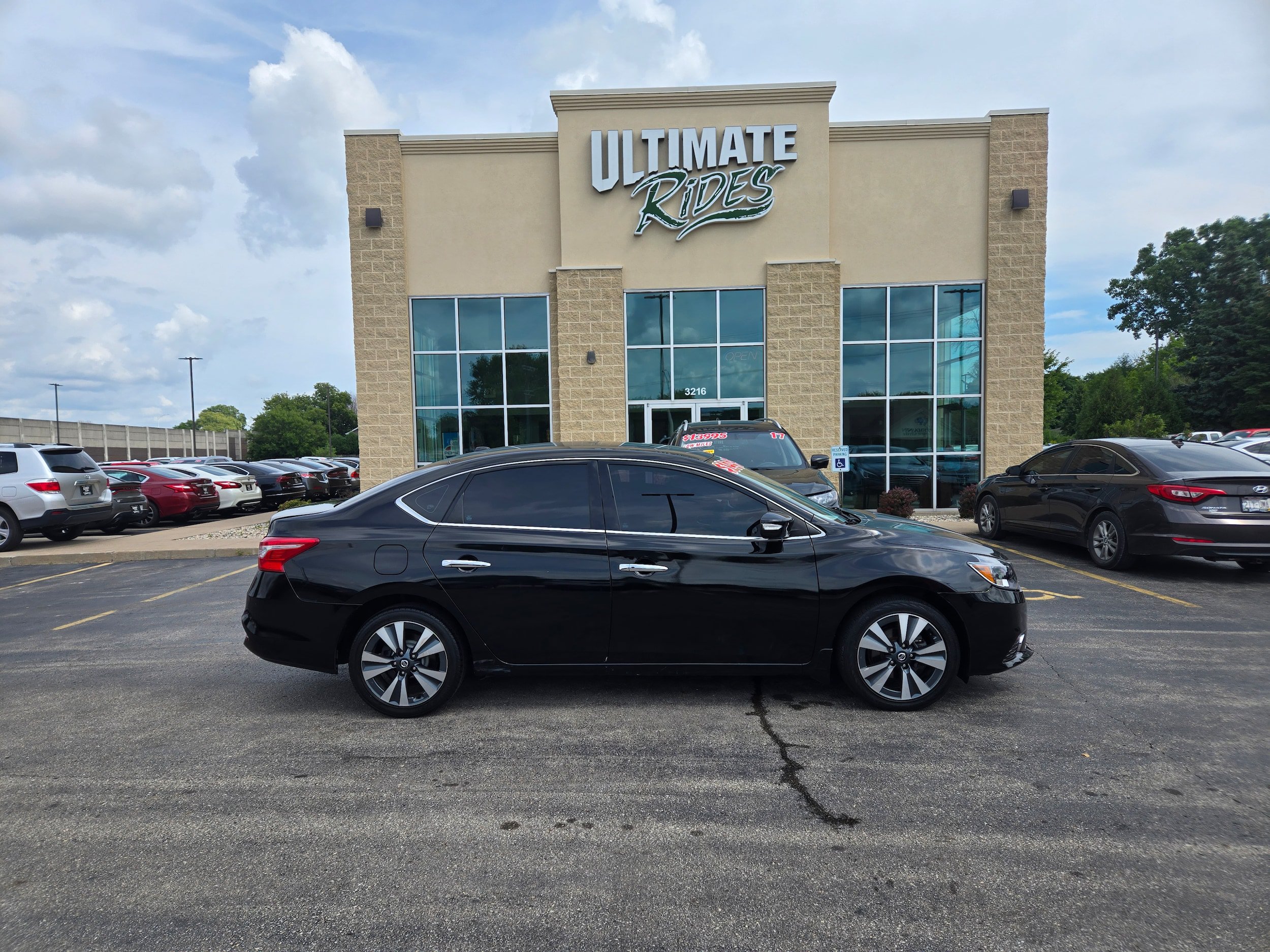 Used 2019 Nissan Sentra SL FWD image 1