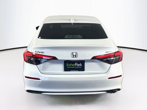 Used 2023 Honda Civic Sport image 7